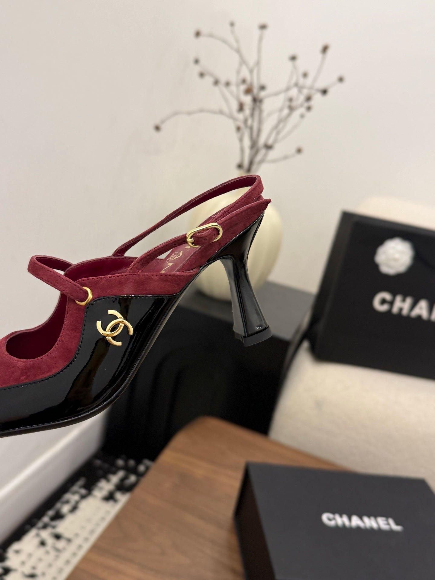 CC 26FW Slingback 7.5cm Red Black Suede Patent Leather 676119