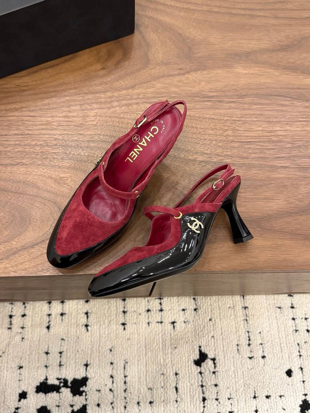 CC 26FW Slingback 7.5cm Red Black Suede Patent Leather 676119