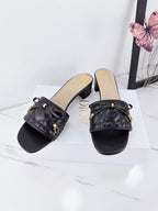 CD 26s Slippers Black Beige Cowhide 681587