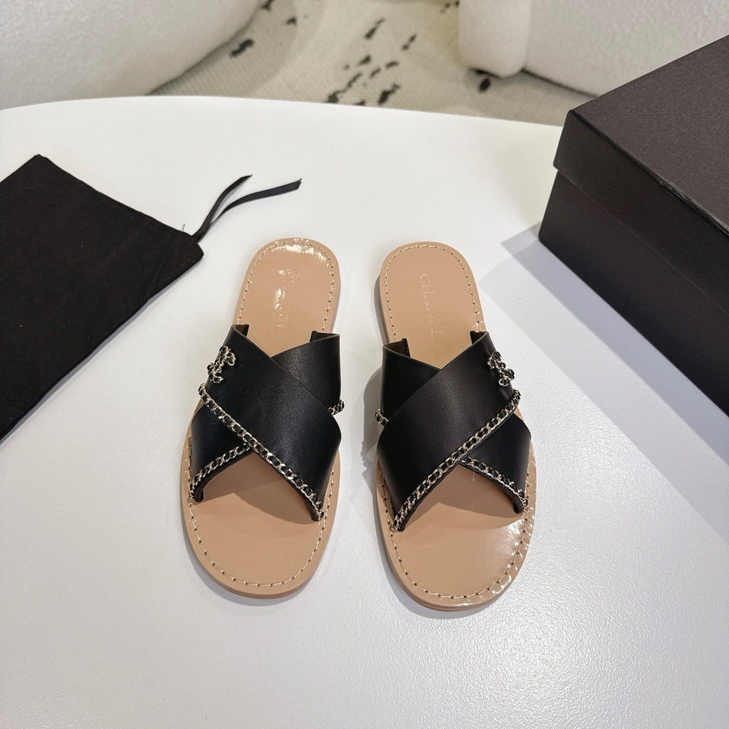 CC Cruise 2025/26 Mules Black Light Beige Calfskin 570316