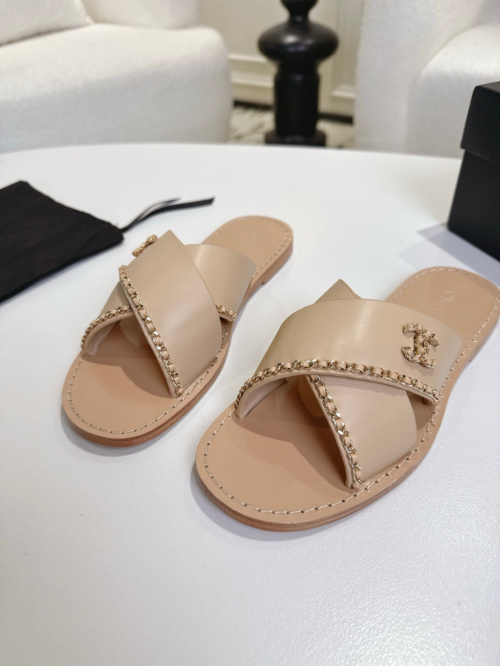 CC Cruise 2025/26 Mules Light Beige Calfskin 570317