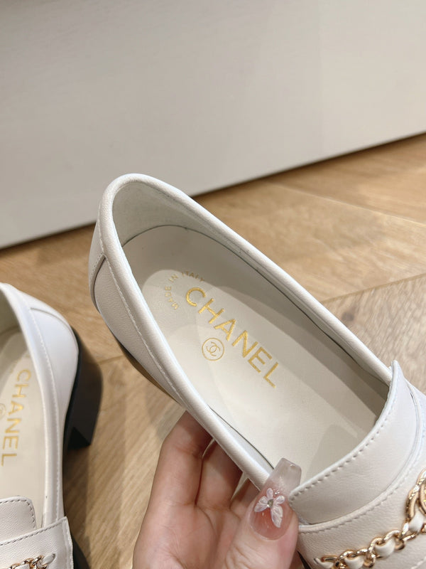 CC Moccasins White Chain Lambskin