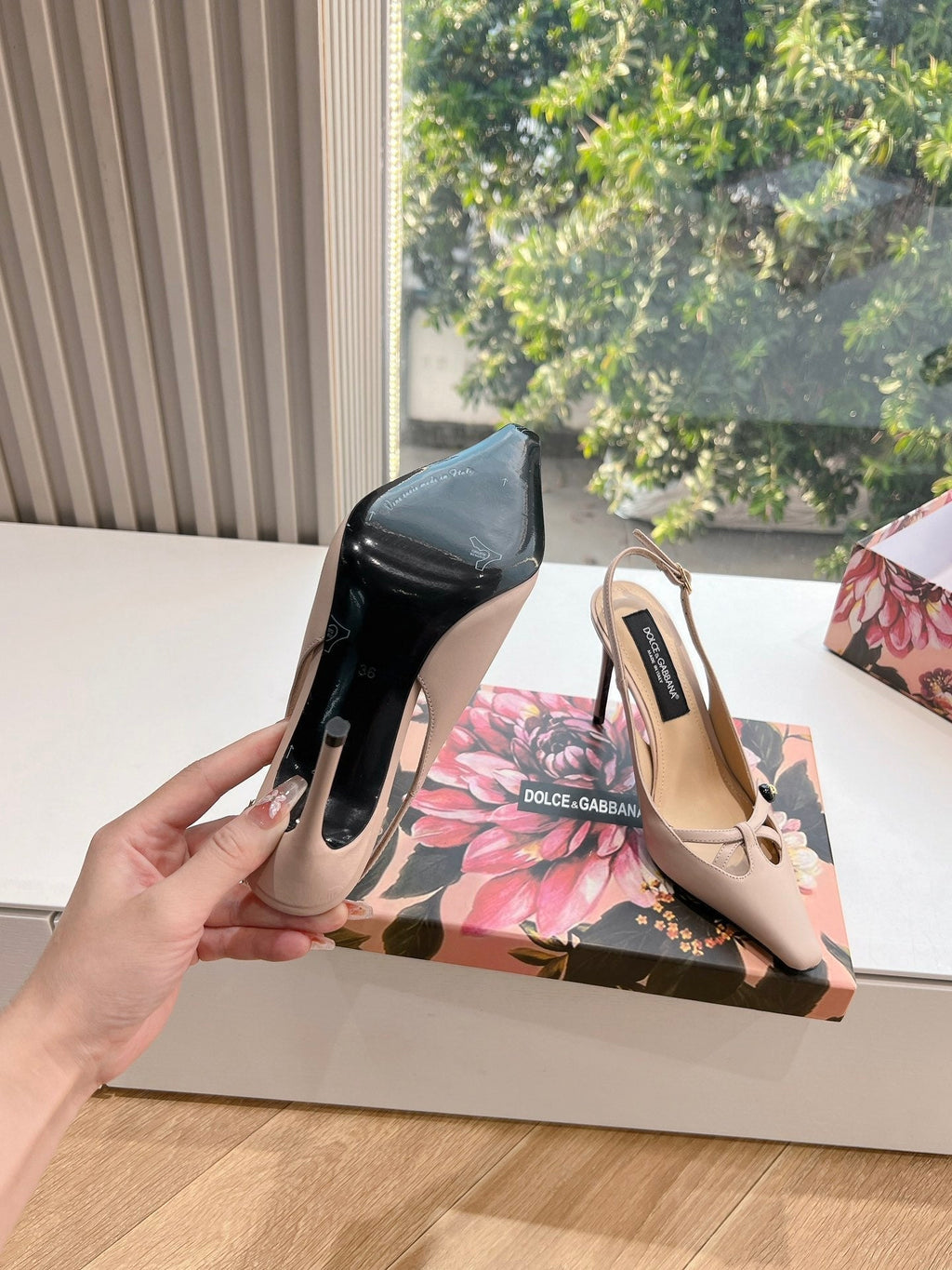 DC 25 Satin Slingbacks Beige Cowhide & Sheepskin 962756