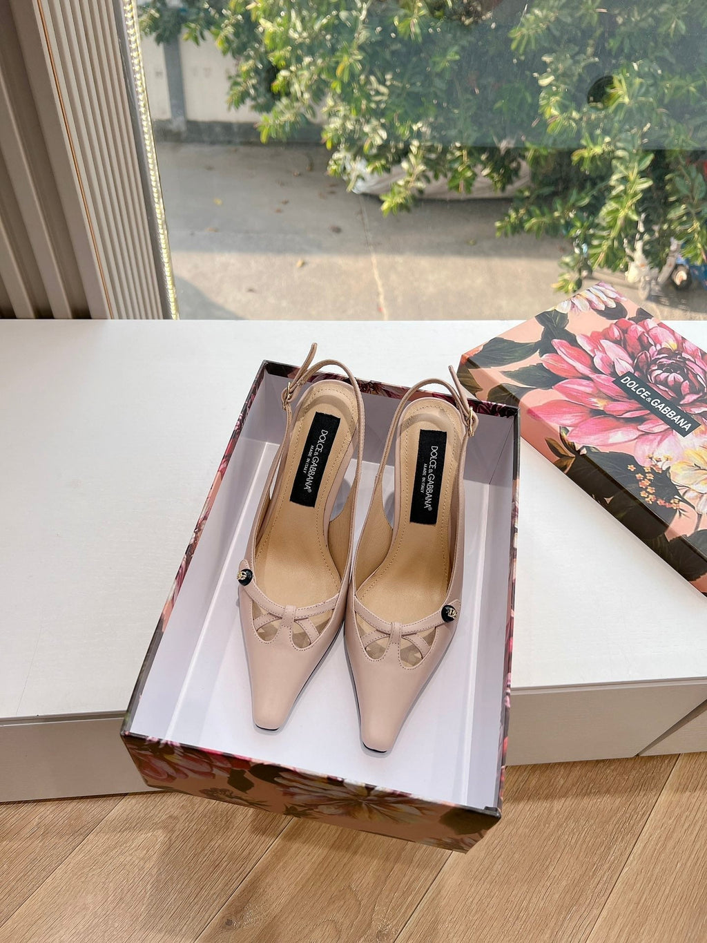 DC 25 Satin Slingbacks Beige Cowhide & Sheepskin 962756
