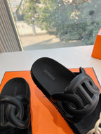 HM 25 Extra Sandal Black Gold Metalic Calfskin