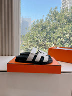 HM Chypre Sandal White Grained Calfskin 202798