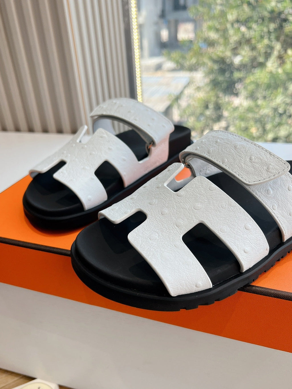 HM Chypre Sandal White Ostrich Leather 202801