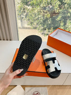 HM Chypre Sandal Silver Calfskin 202812