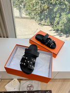 HM Chypre Sandal Black Calfskin mix Studs 202820