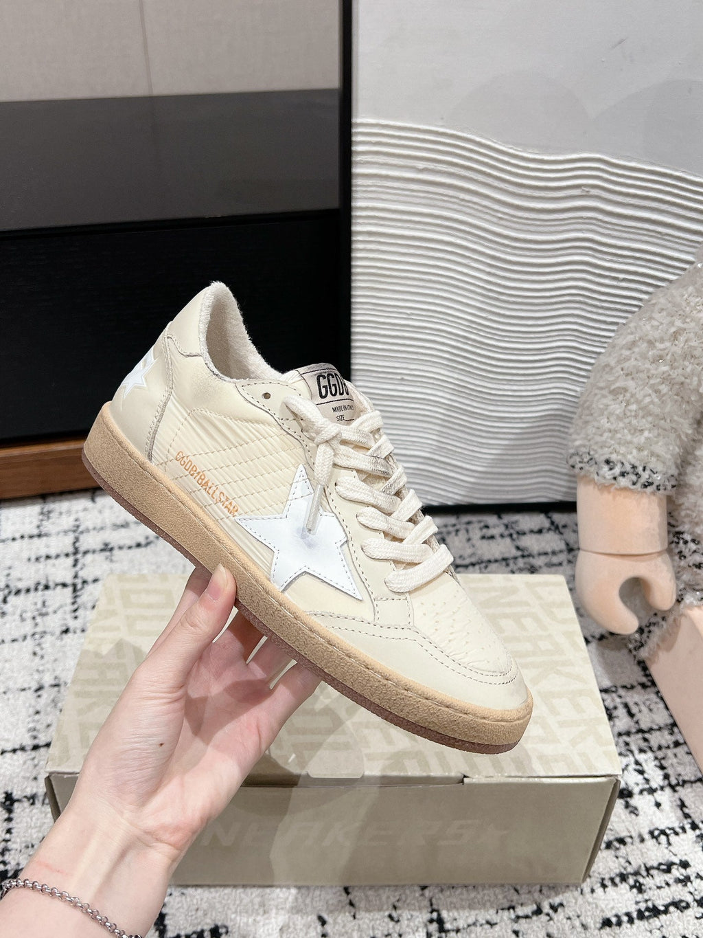 BALL STAR SNEAKERS BEIGE CALFSKIN WITH WHITE STAR
