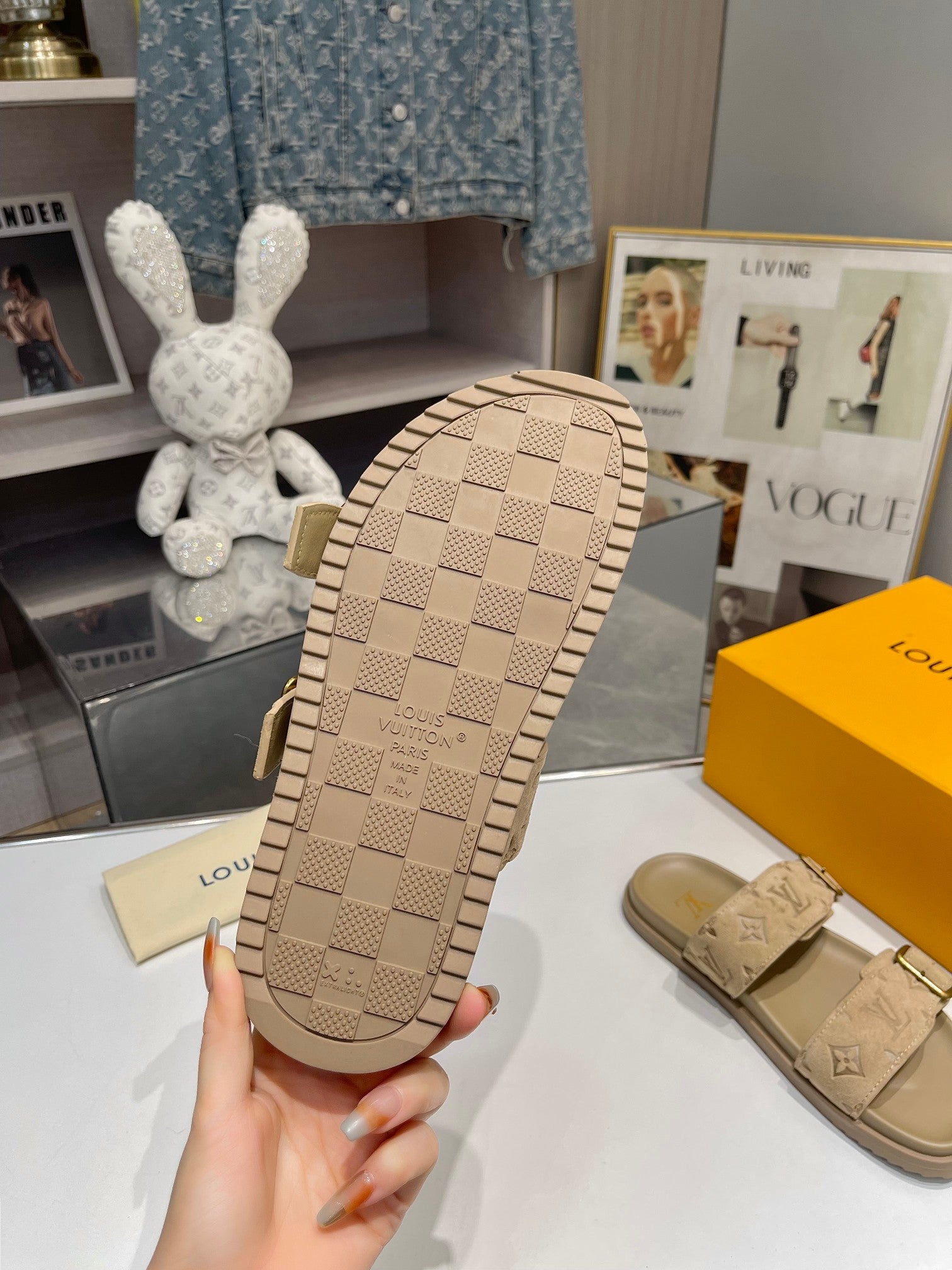 LV Venice Mule Beige Suede Sheepskin 626704