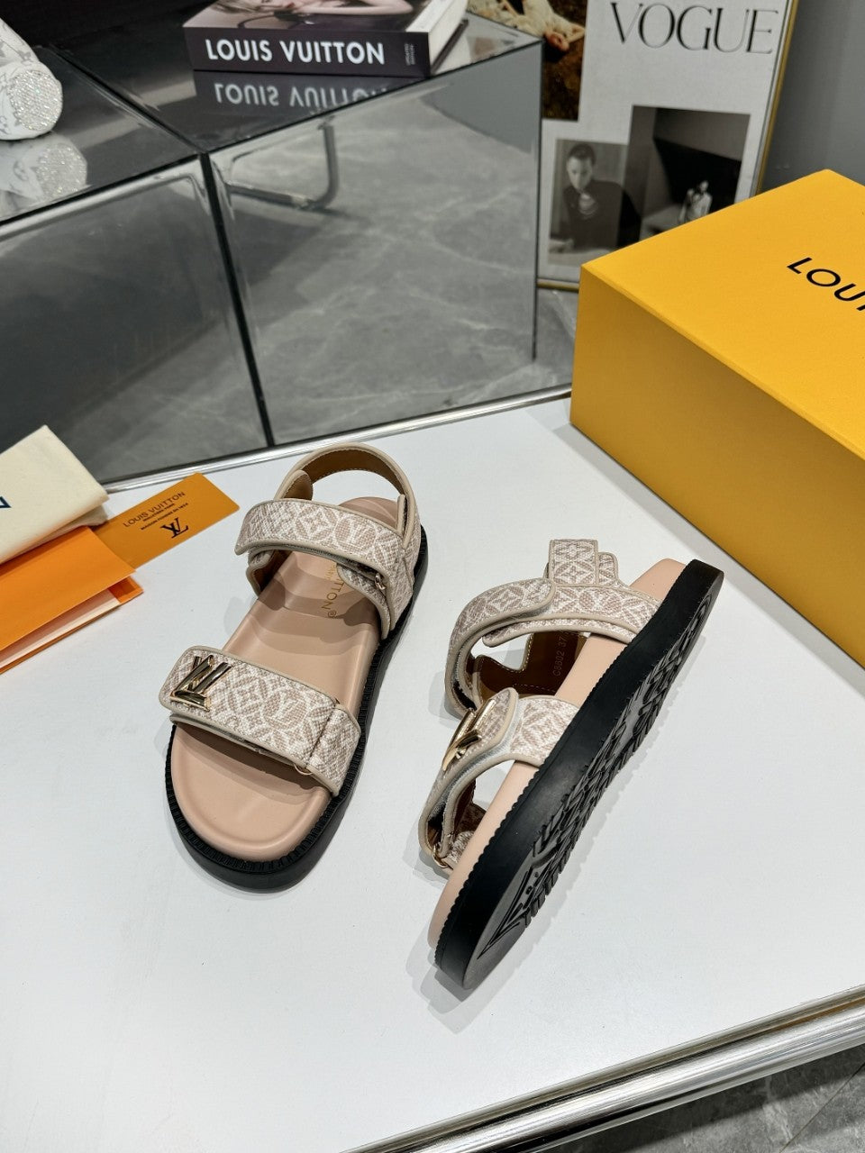 LV Sunset Flat Comfort Sandal Beige Monogram Jacquard Calfskin Cotton 626705