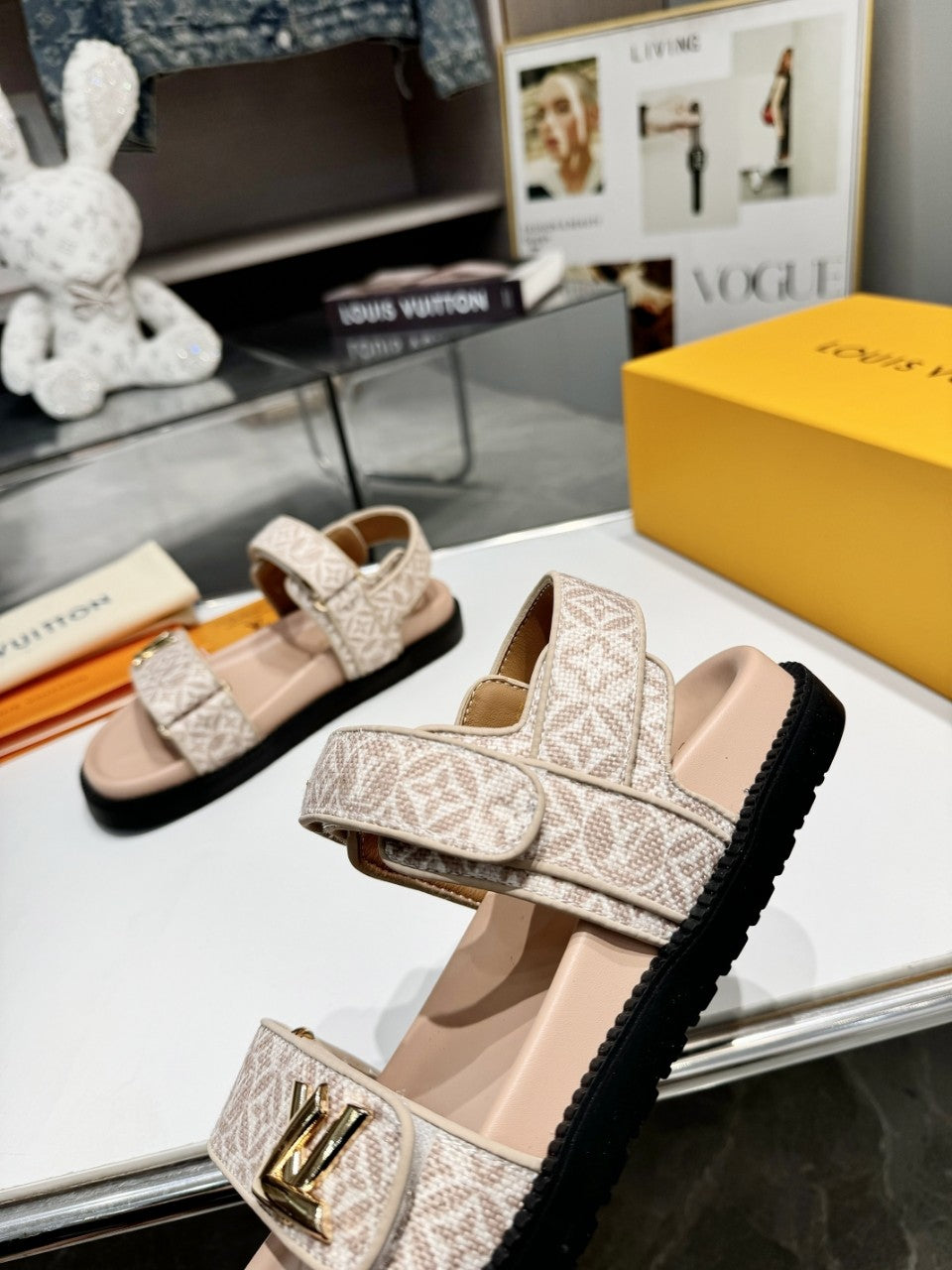 LV Sunset Flat Comfort Sandal Beige Monogram Jacquard Calfskin Cotton 626705