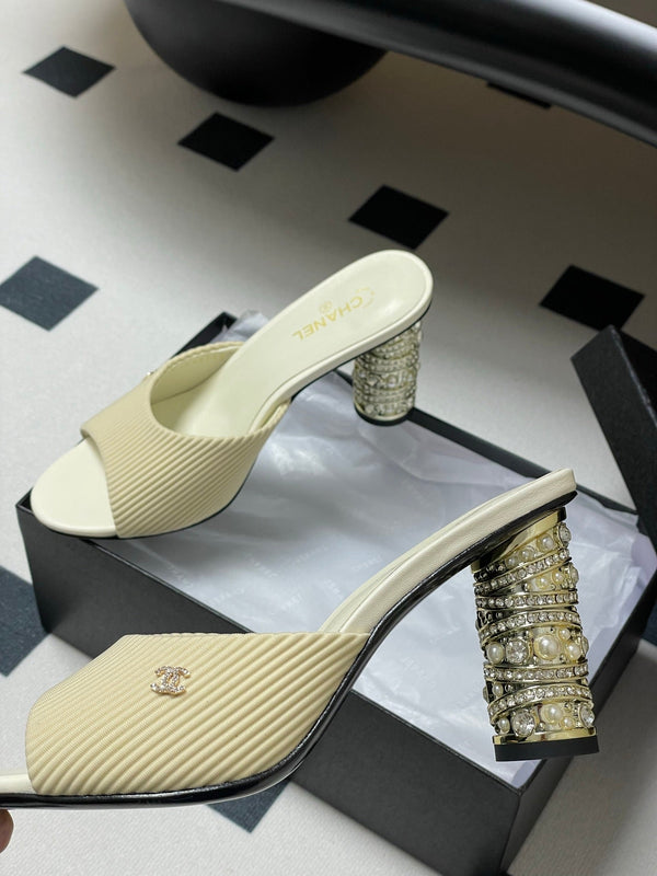 CC 25p Sandal Heel 8cm Cream Cloth