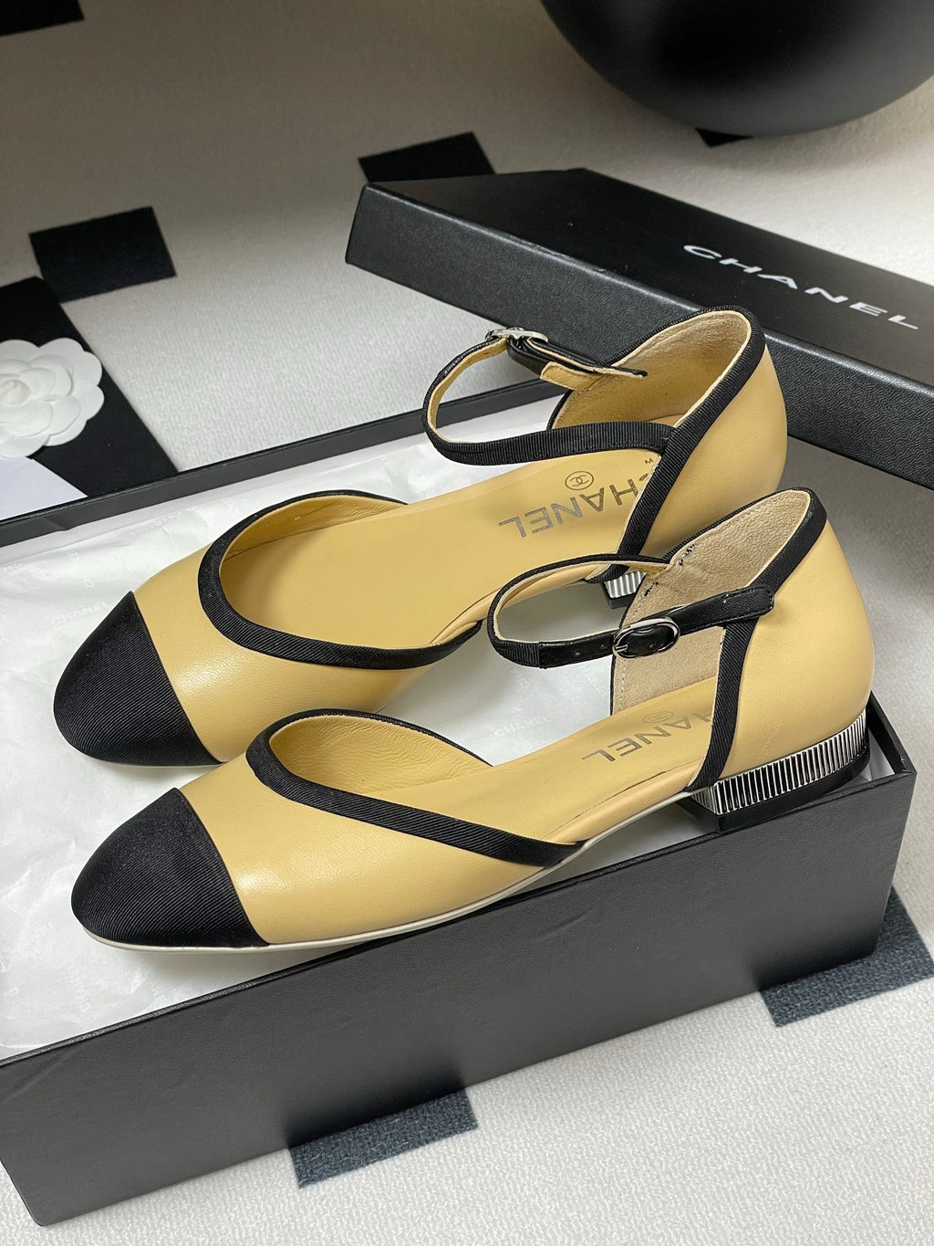 CC 25P Small Hollow Mary Jane Beige Sheepskin Black Grosgrain 247724