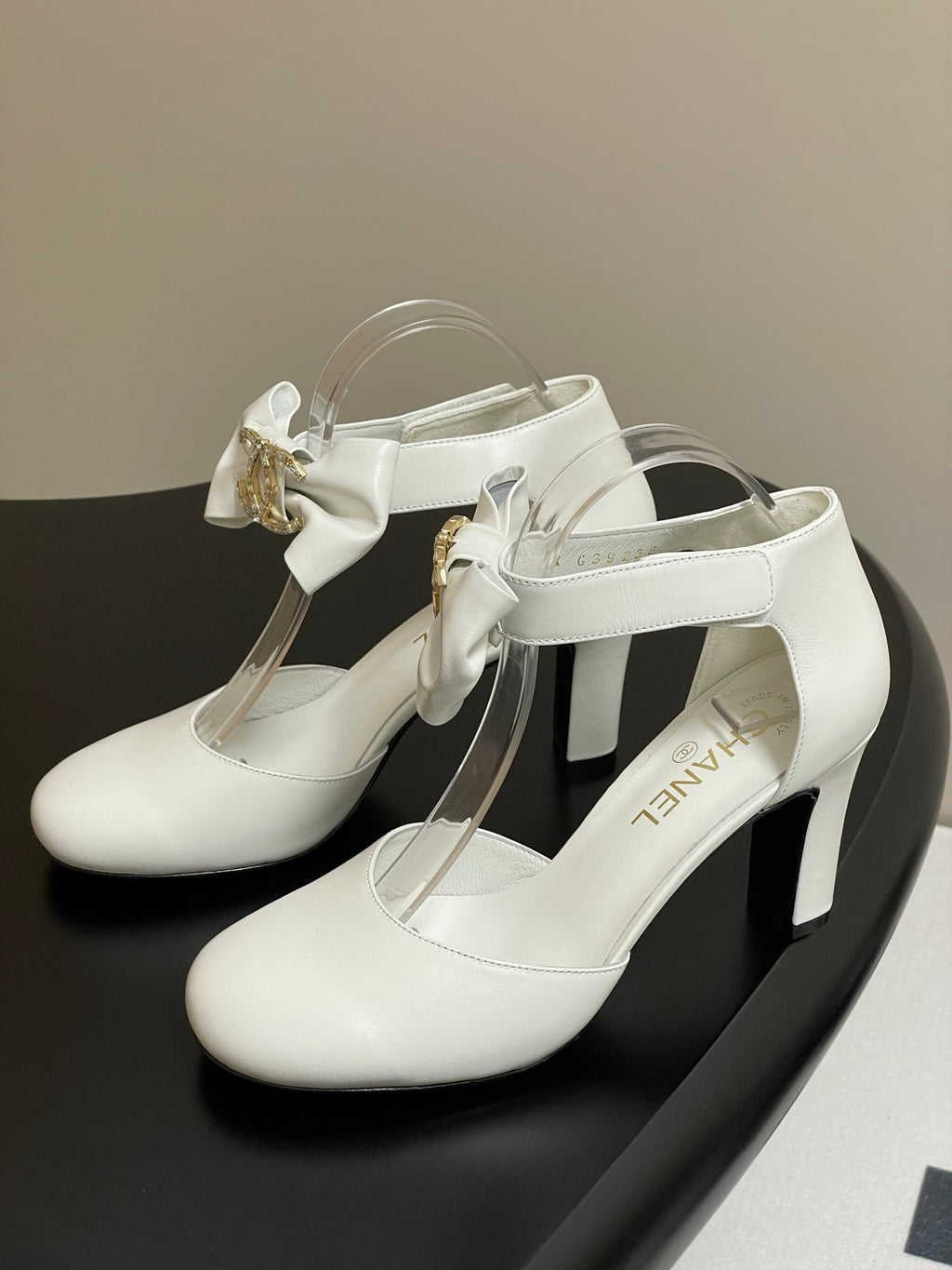 CC 25S Double C Rhinestone Buckle Bow High Heel Pump 85 White Sheepskin 247572