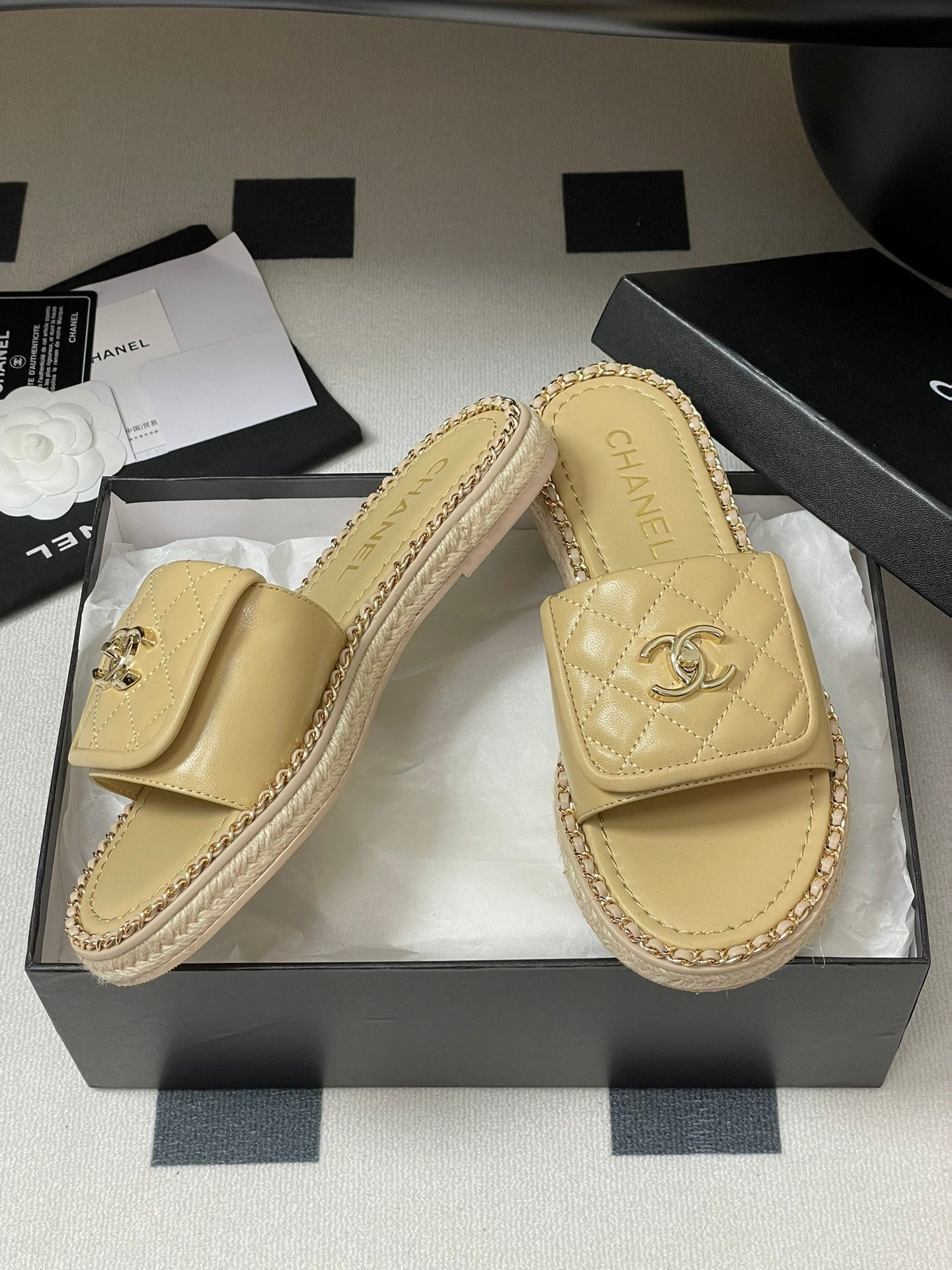 CC 25S Chain Ring Edge Buckle Bag Mule Sandal Beige Sheepskin 247586
