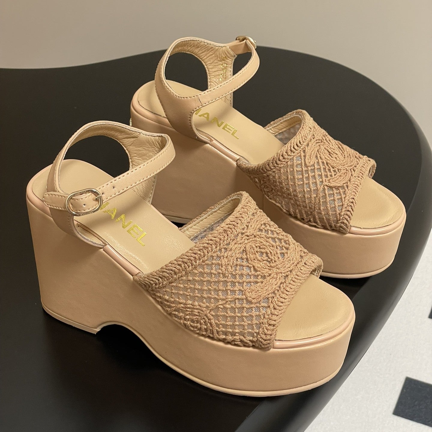 CC 25S Small Wedge Thick-Soled Sandal 10cm Beige Woven 247603