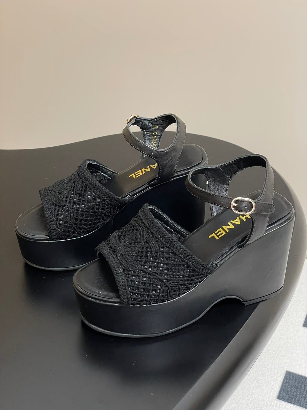 CC 25S Small Wedge Thick-Soled Sandal 10cm Black Woven 247606