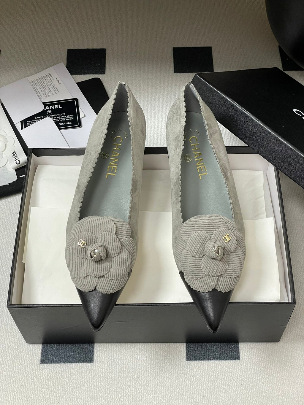 CC 25C Classic Camellia Pointed High Heels Flat 15mm Grey Suede 247607