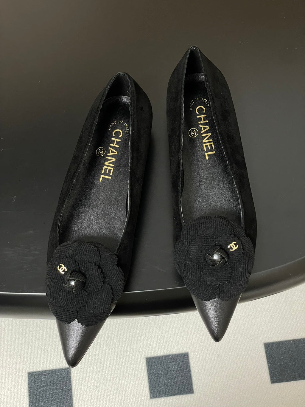 CC 25C Classic Camellia Pointed High Heels Flat 15mm Black Suede 247610