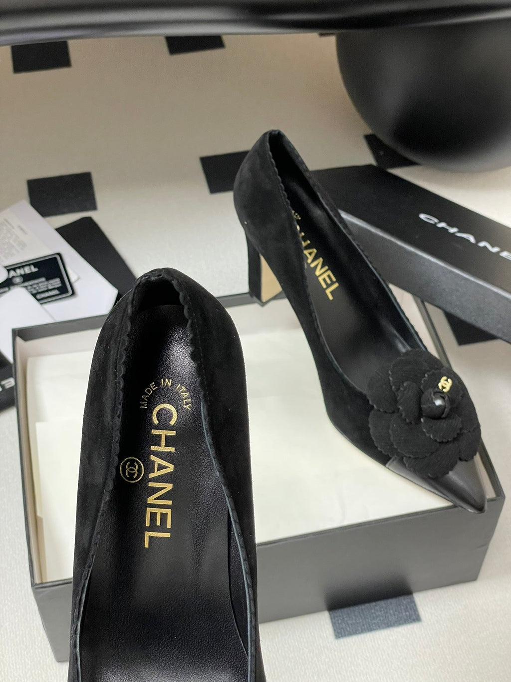 CC 25C Classic Camellia Pointed High Heels Pump 85mm Black Suede 247617