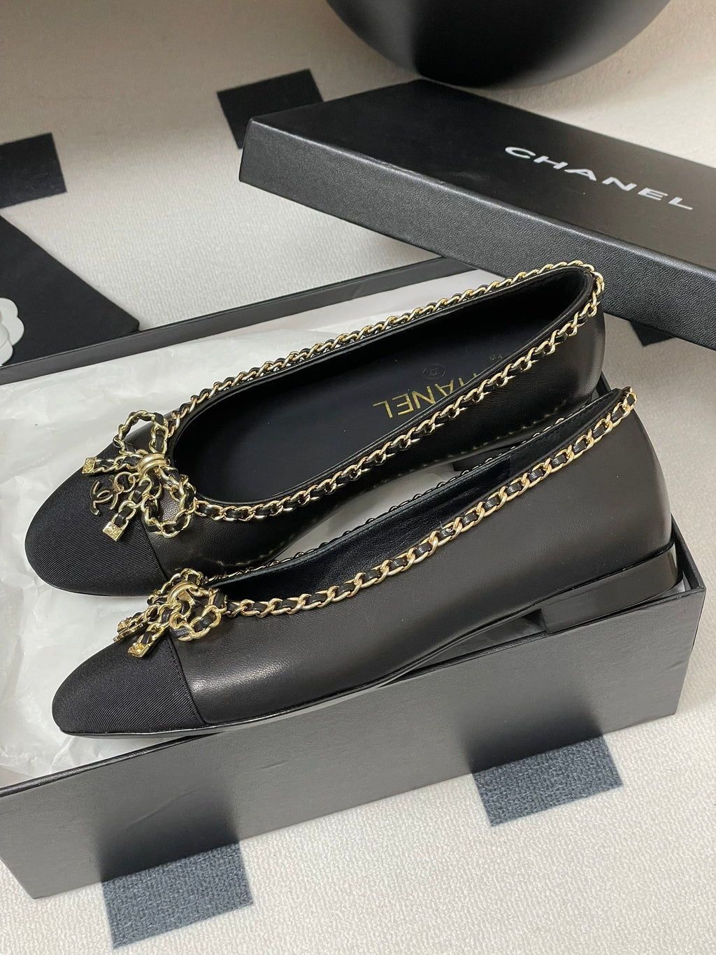CC 25S 20mm Chain Bow Single Flat Black Sheepskin Grosgrain 247656