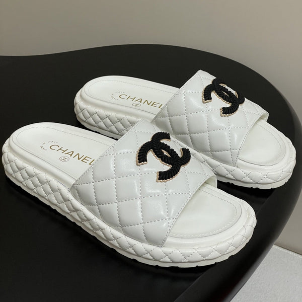 CC 25SS Double C Buckle Thick-soled Mule Sandals White Lambskin 319710