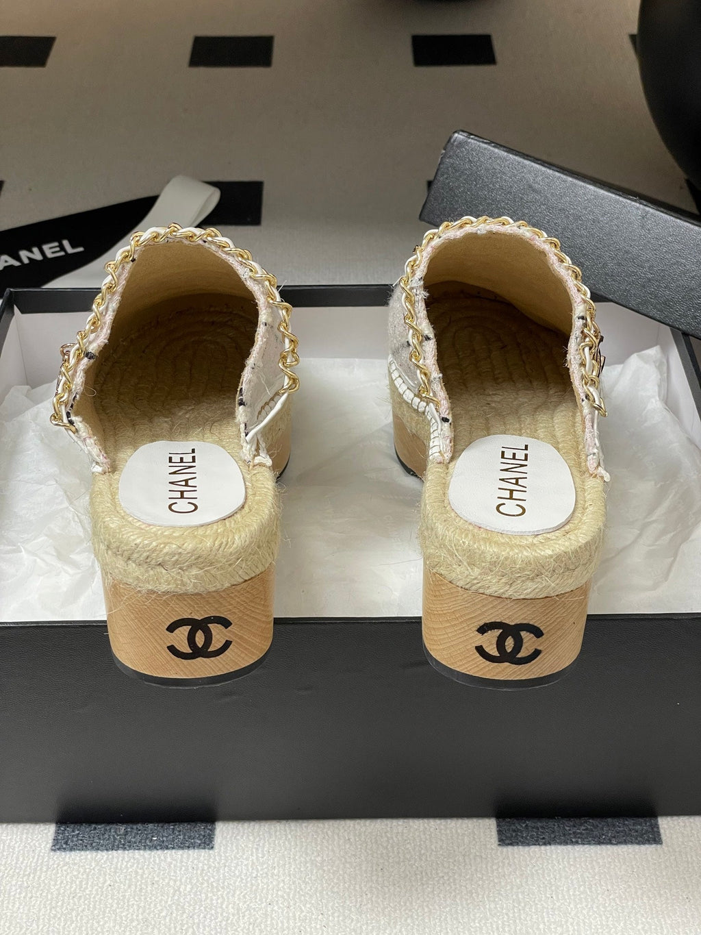 CC 25 Mules Tweed Pink Sheepskin 356397