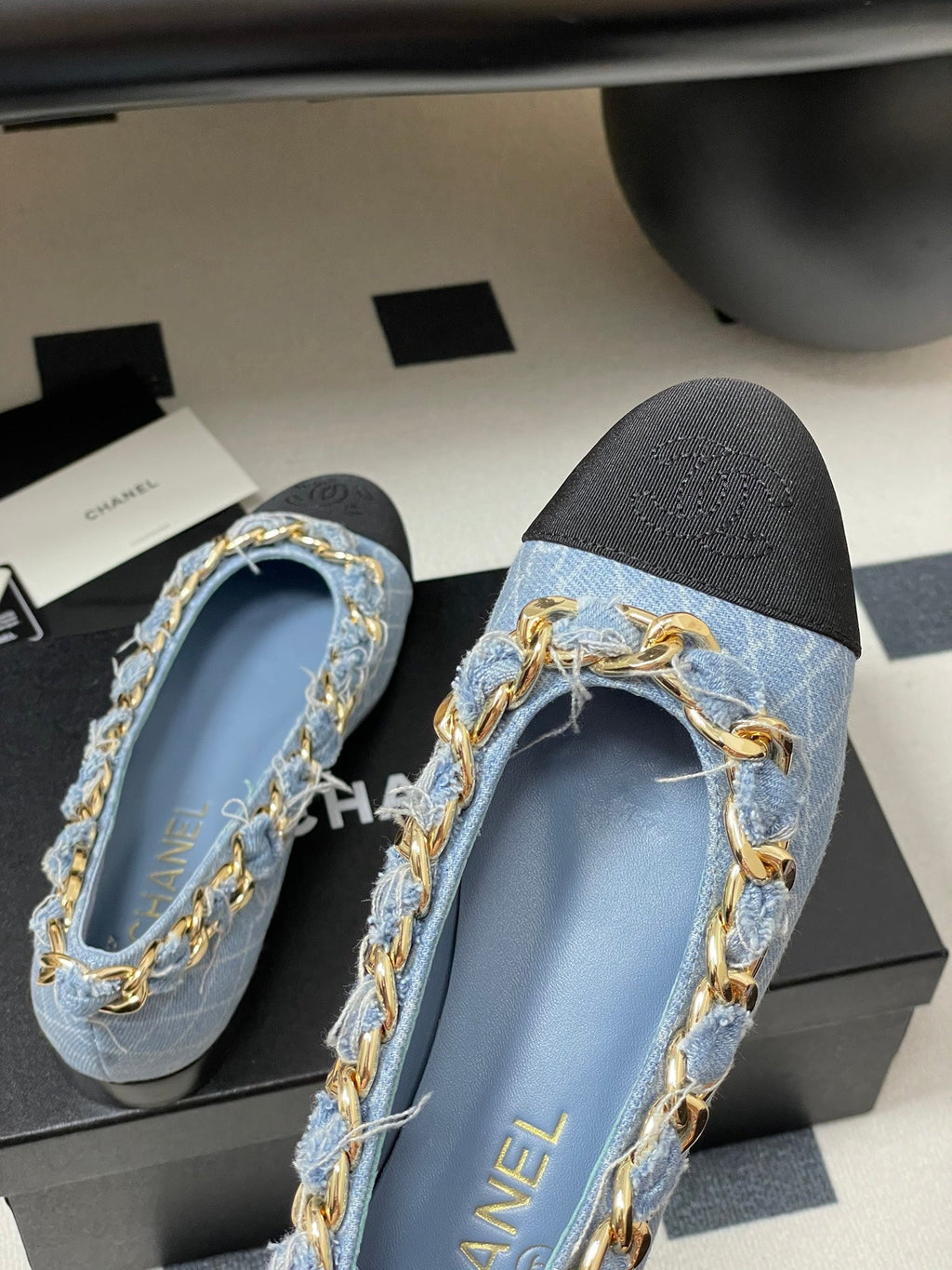 Chanel 25A Ballet Flats Big Chain Double C Blue Denim Sheepskin 393817