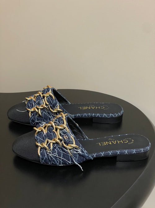 CC 25B Chain Closed Toe Flat Mule Navy Blue Denim 393886