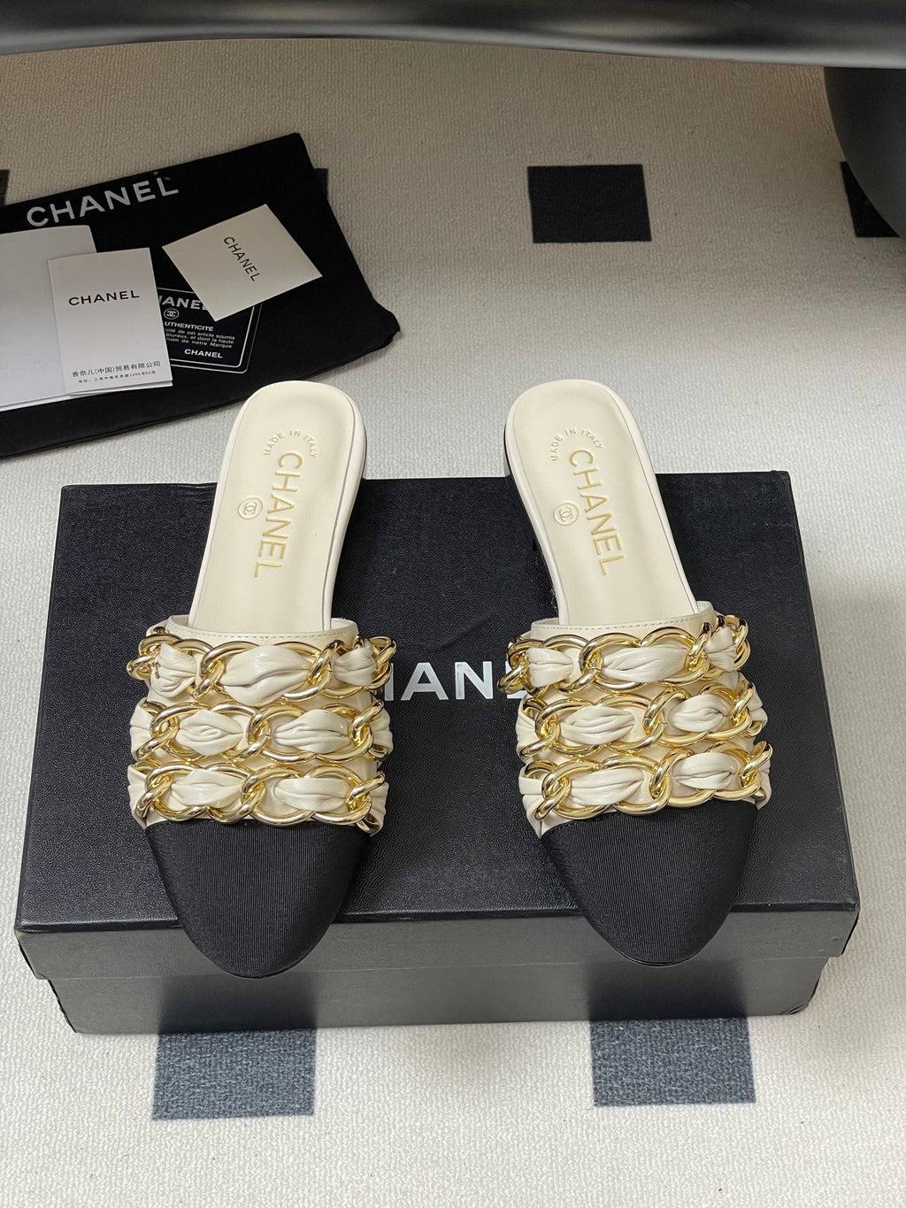 CC 25B Chain Closed Toe Flat Mule Ivory Sheepskin 393889