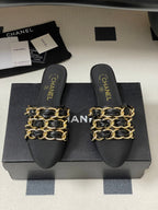 CC 25B Chain Closed Toe Flat Mule Black Sheepskin 393890