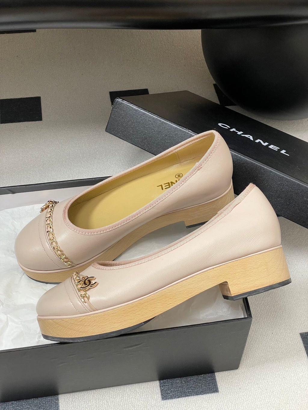 CC 25A Chain CC Thick-Soled Shoe 40mm Light Pink Sheepskin 393953