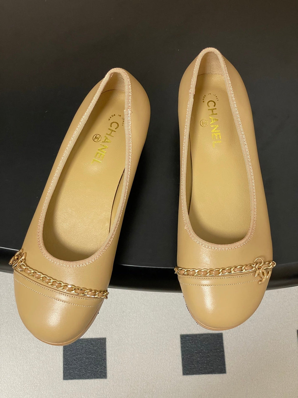 CC 25A Chain CC Thick-Soled Shoe 40mm Beige Sheepskin 393954