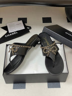 CC 25B Chain Bow Flip-flops Black Sheepskin 393987