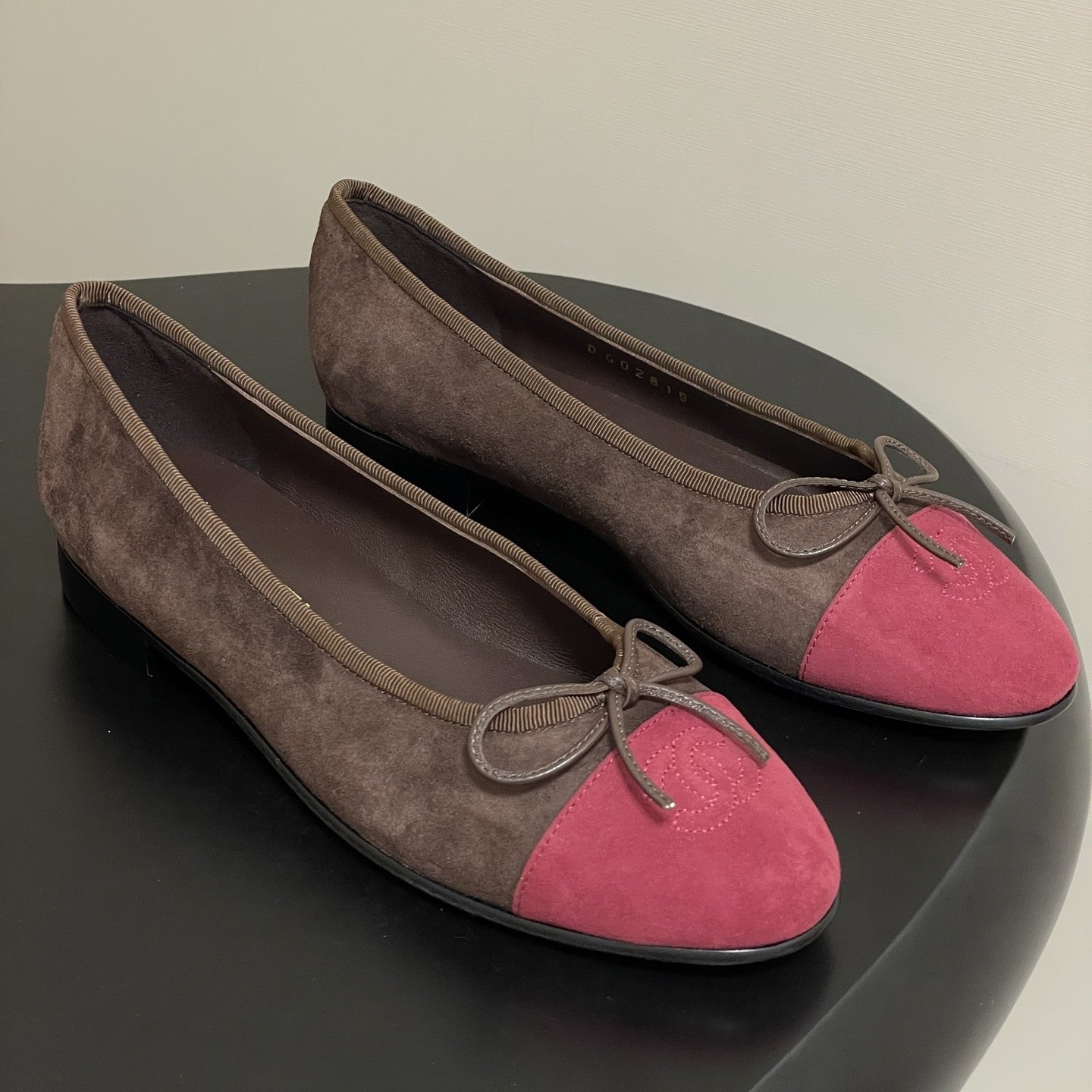 CC 25 Ballet Flat Chocolate Dark Red Suede 393996