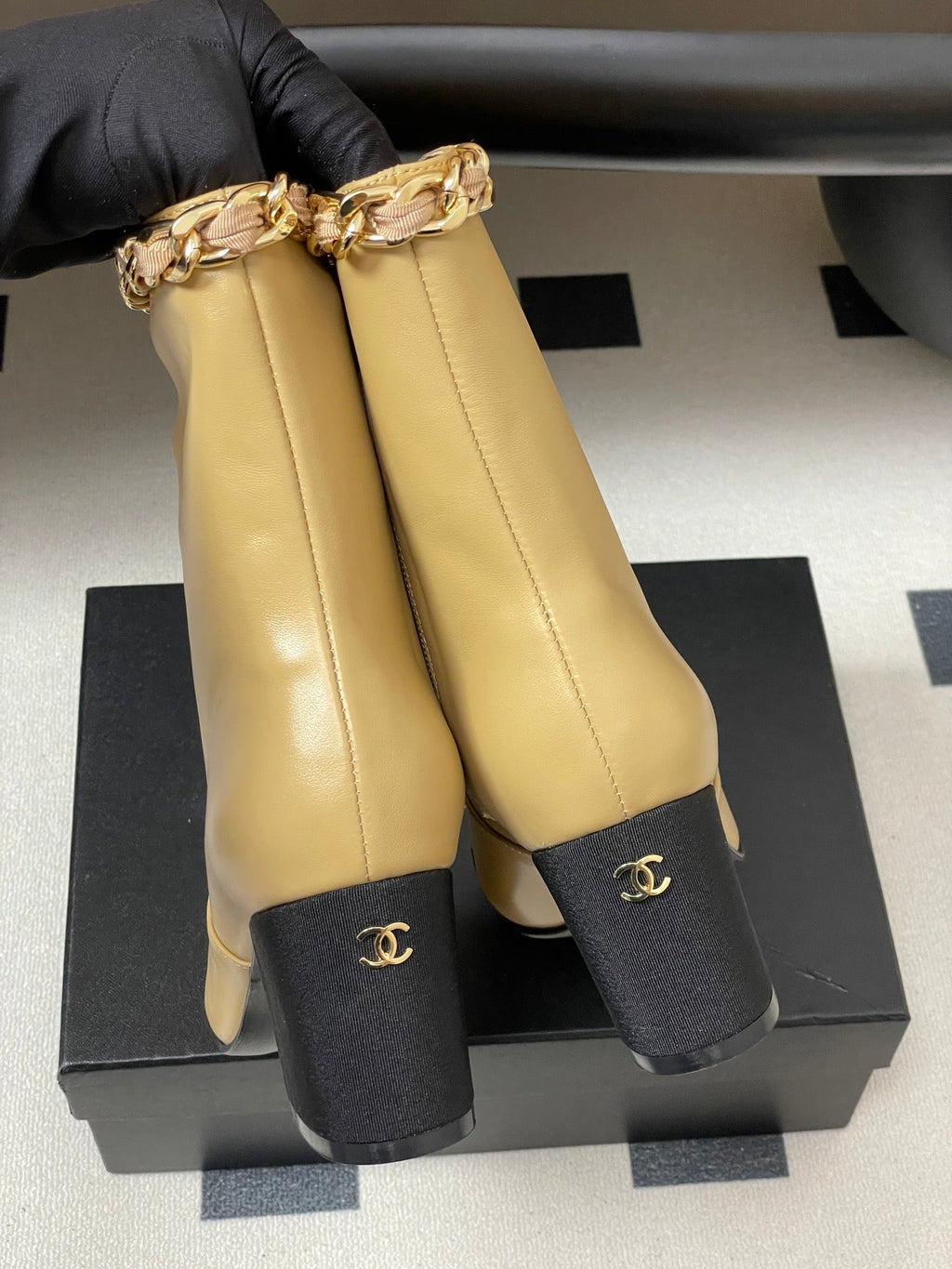 CC 25B Chain Short Boot 70mm Black Beige Denim Cowhide 423147