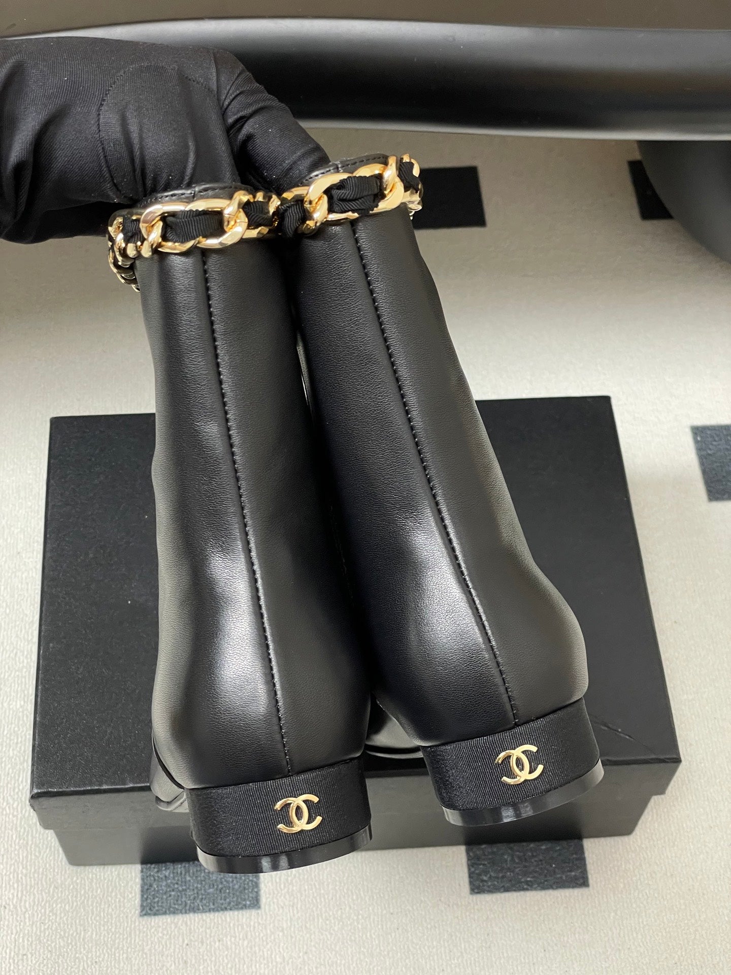 CC 25B Chain Short Boot 25mm Black Denim Cowhide 423154