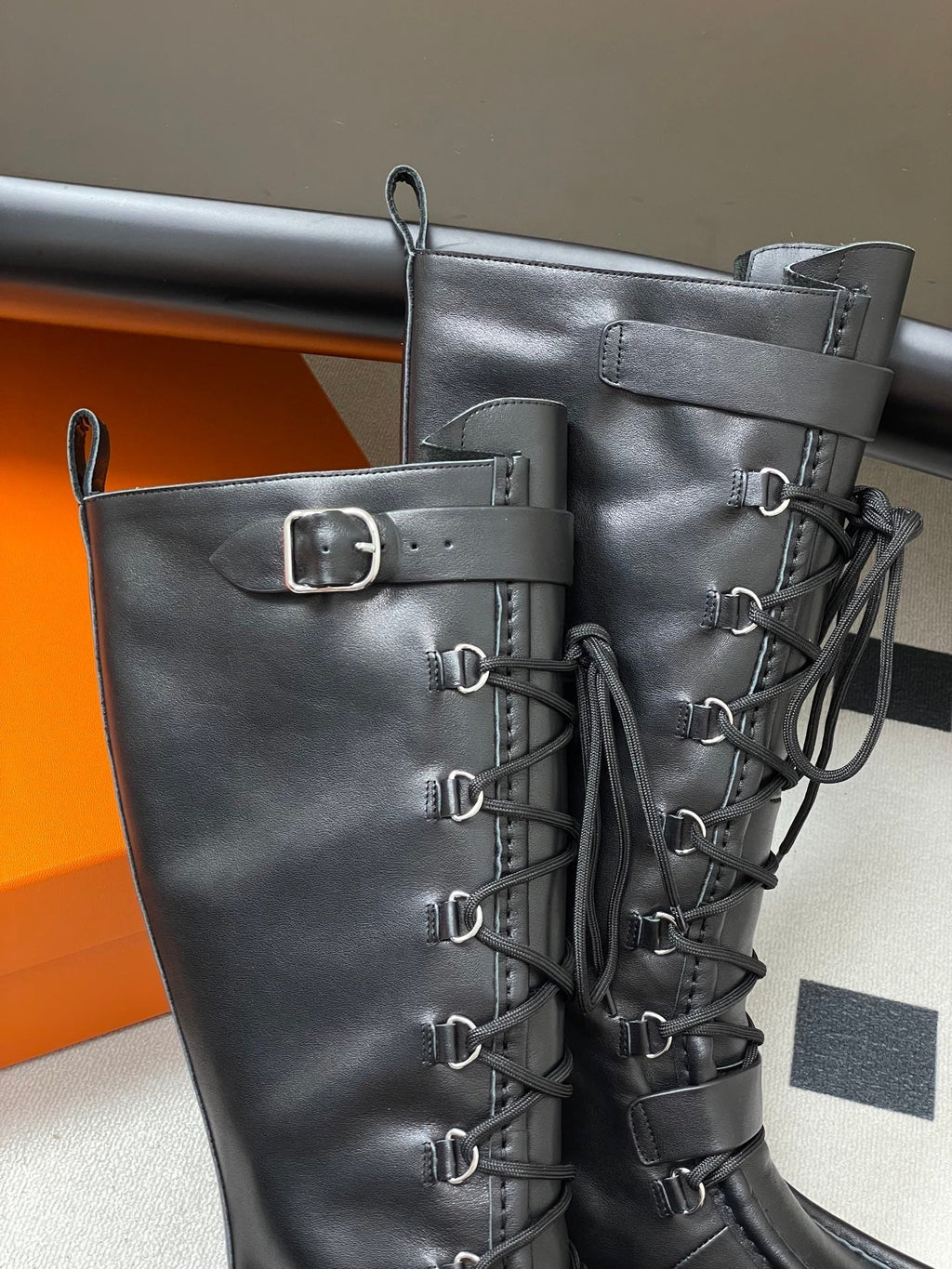 HM Lace Up Boots 25mm Belt Buckle Black Leather