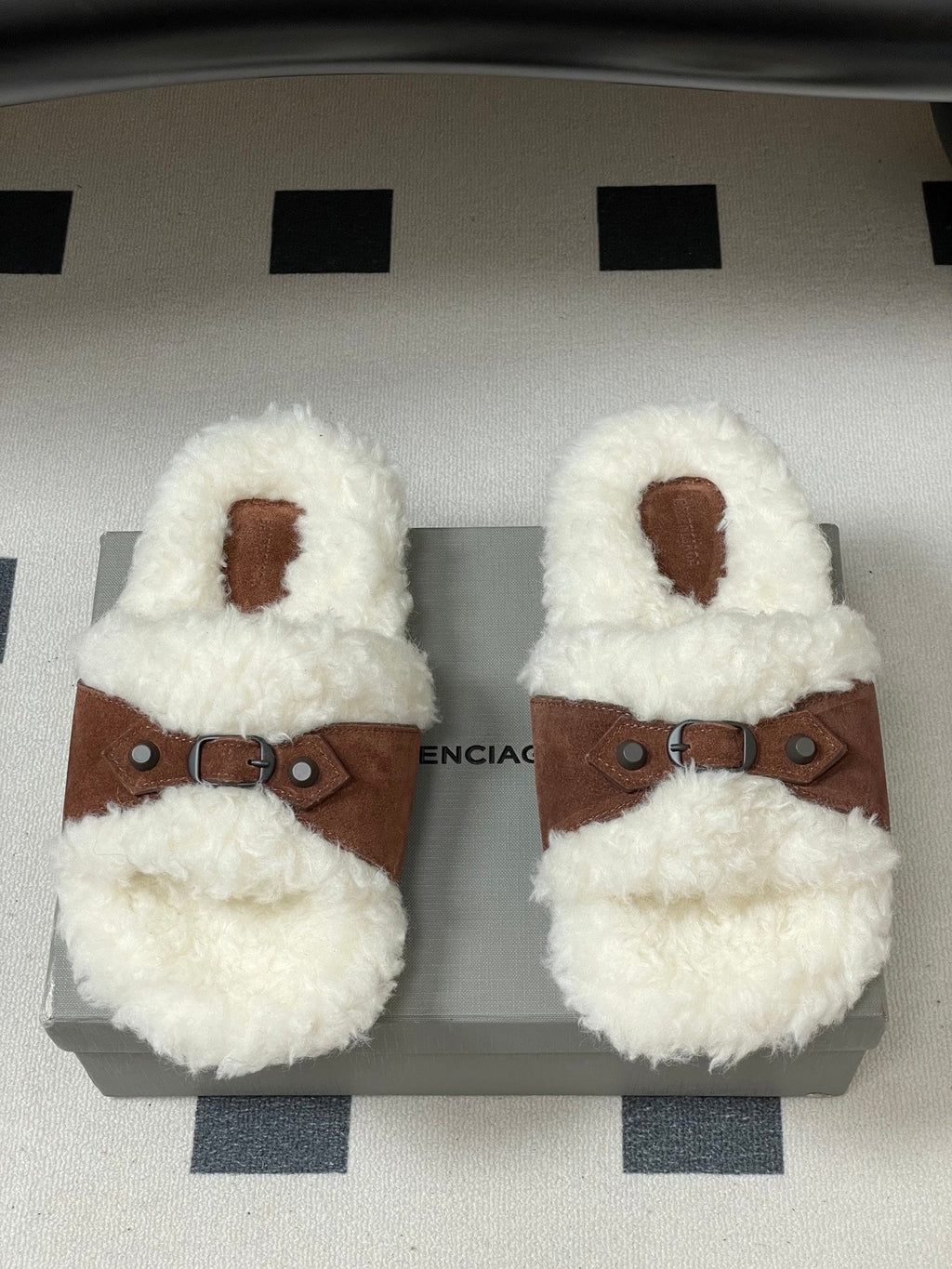 Balenciaga Classic Buckle Slippers White Red Brown Wool 535028
