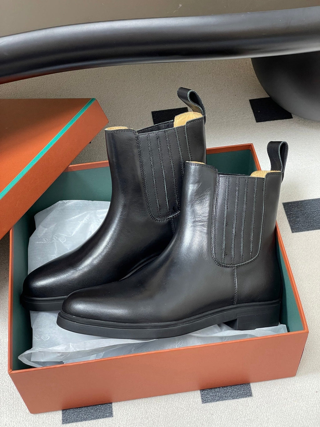 LP 25 Short Boot Black Cowhide 534657