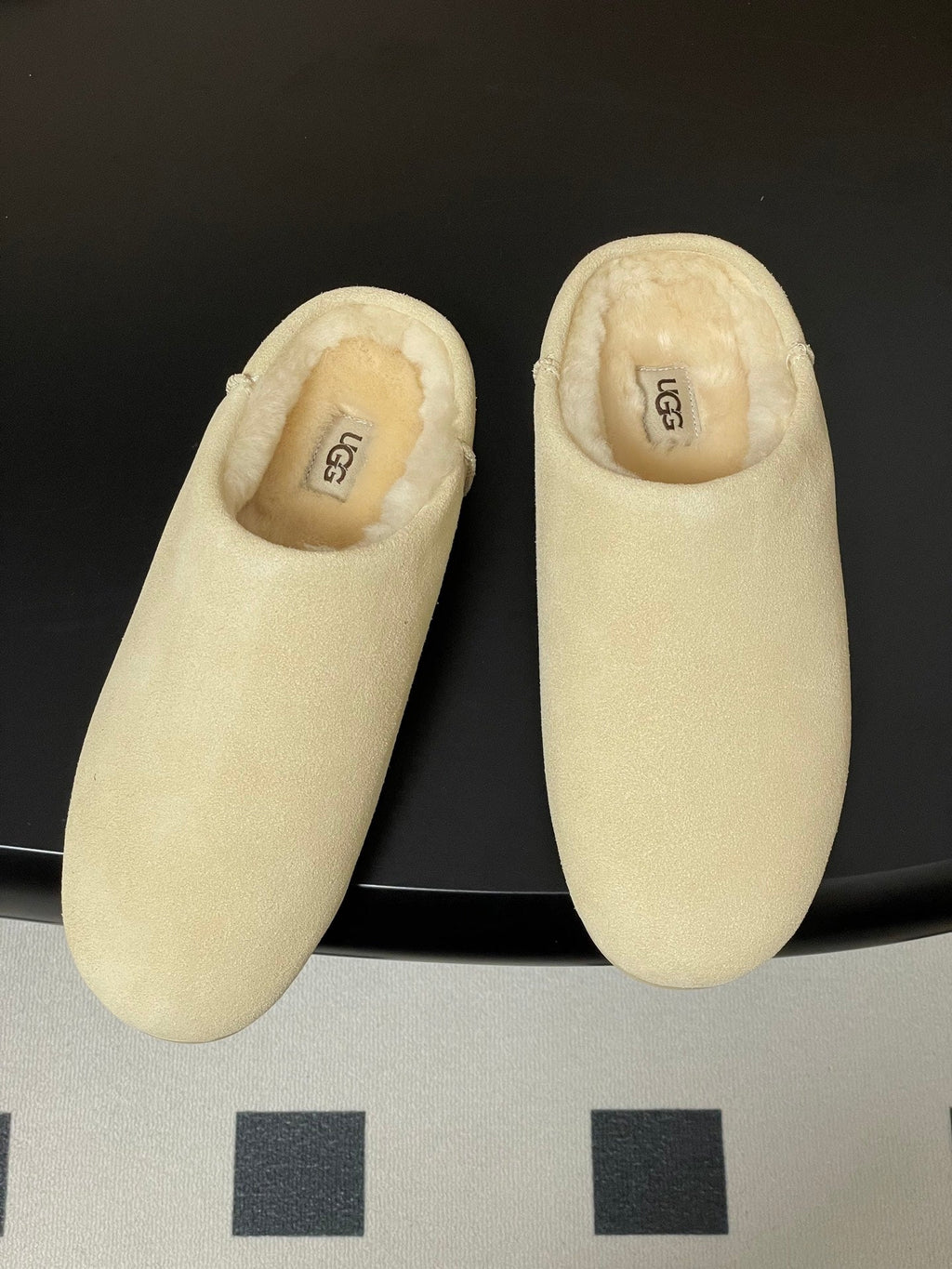UGG Elea Slip-On Sandals Light Beige Wool Suede 525948