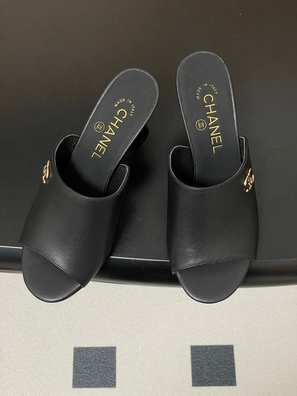 CC 26 Sandal Black Lambskin 593324
