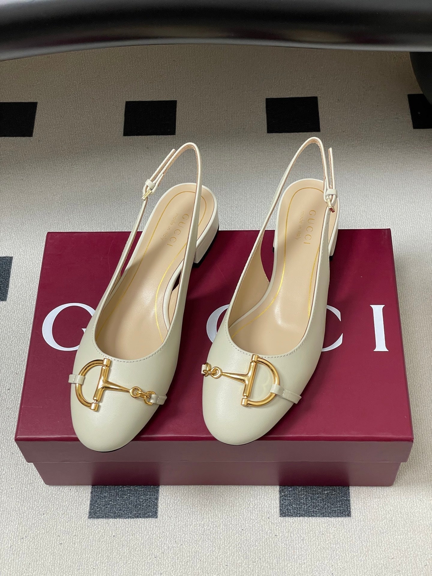 GG 26ss Big D Half HorseBit Mary Jane White Cowhide 593507