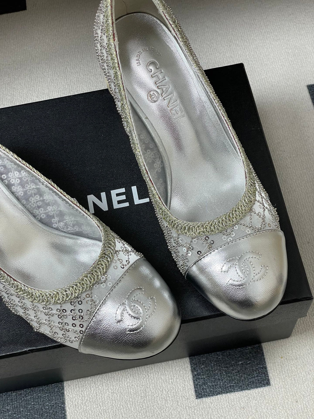 CC 26 Beaded Sequin Pump With Double C Pearl Heel Silver Mesh Leather 593160