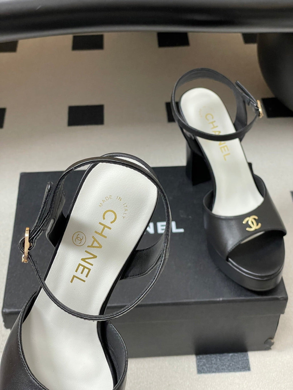 CC 26SS Platform Sandals 120mm Black Double C Sheepskin 632572