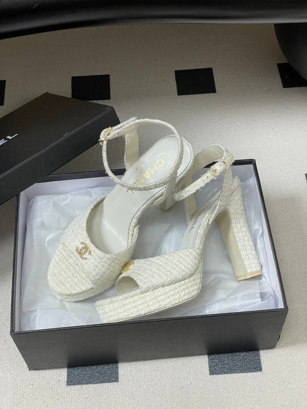 CC 26SS Platform Sandals 120mm White Double C Tweed 632569