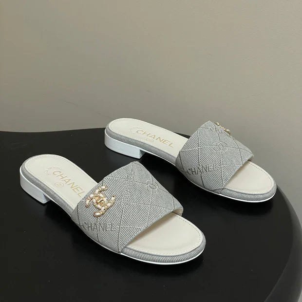 CC 26s Flat Sandals White Gray Canvas Sheepskin Double C 649507