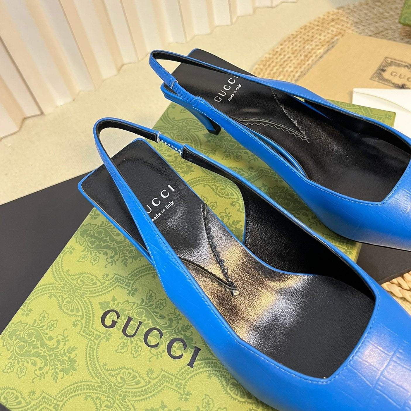 GG Women's G pointed silver-letter Logo slingbacks Azure Blue
